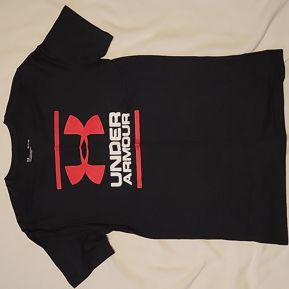 NWOT Under Armor t-shirt